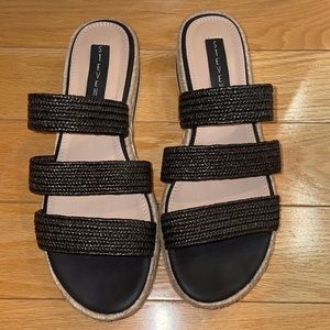 Steve Madden slip on sandals